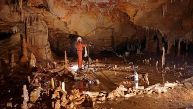 Neanderthal, the Mystery of the Bruniquel Cave
