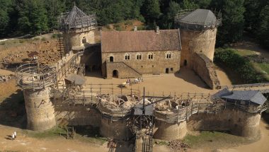 Guedelon, l’épopée scientifique d’un chantier médiéval